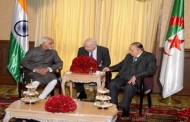 الرئيس بوتفليقة يستقبل نائب الرئيس الهندي