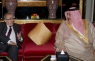لعمامرة يستقبل بالمنامة من طرف رئيس وزراء مملكة البحرين