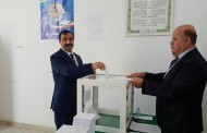 أبناء الجالية الجزائرية في الإمارات يدلون بأصواتهم في الانتخابات