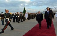 رئيس الوزراء الفرنسي يشرع في زيارة عمل تدوم يومين إلى الجزائر
