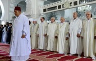 السادة بن صالح وبوحجة وتبون يؤدون صلاة عيد الفطر المبارك بالمسجد الكبير بالعاصمة