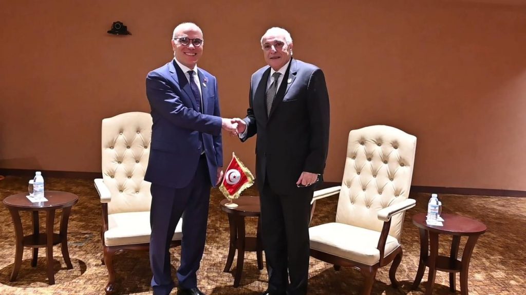 لقاء وزير الشؤون الخارجية والجالية الوطنية بالخارج، السيد أحمد عطاف، مع نظيره التونسي، السيد نبيل عمار.