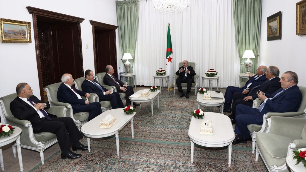 رئيس الجمهورية يستقبل رئيس وزراء وزير خارجية دولة فلسطين